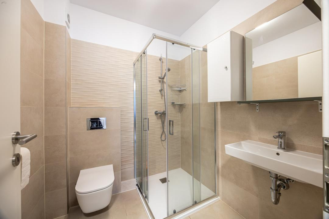 Vânzare apartament cu 3 camere, decomandat, Casa Nobel – Zona Tractorul