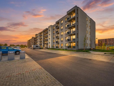 Vânzare apartament cu 3 camere, decomandat, Casa Nobel – Zona Tractorul