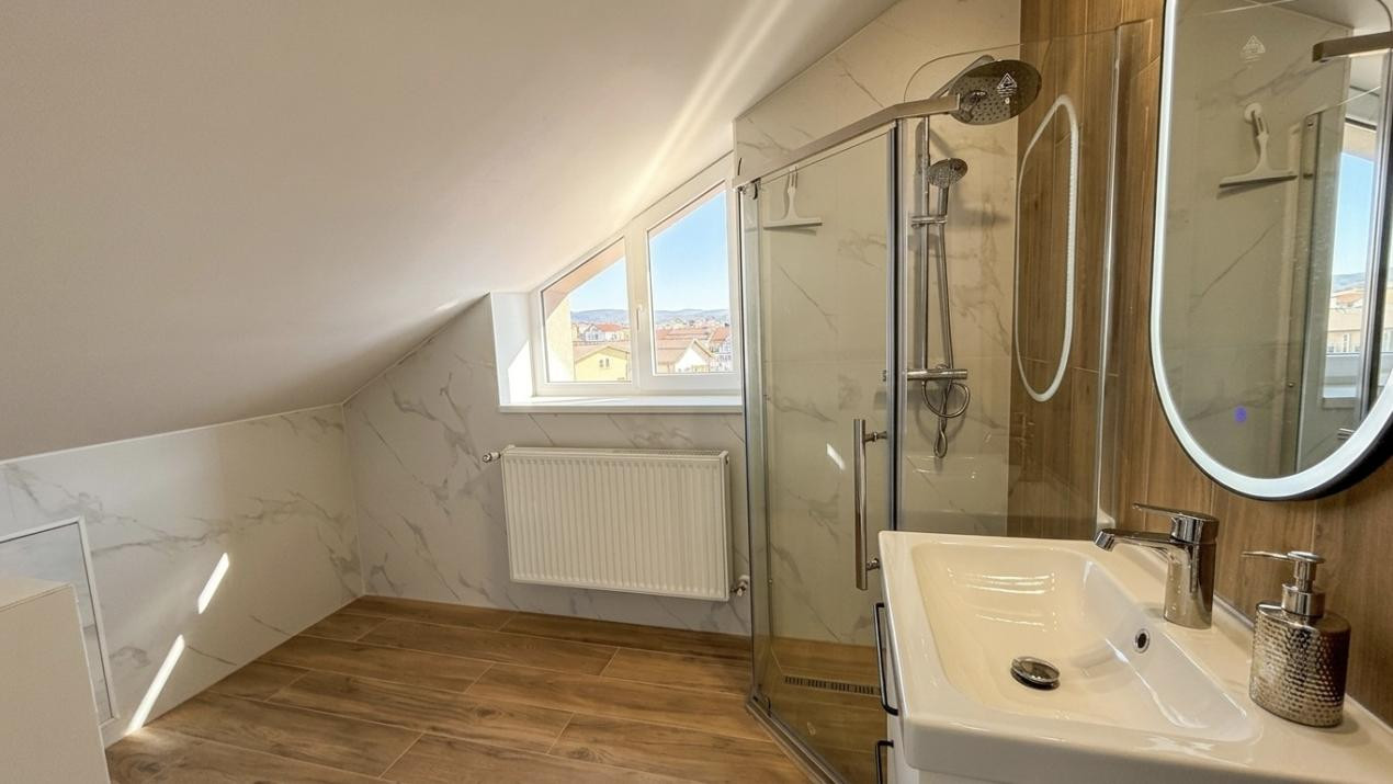 Penthouse superb pe 2 niveluri - Zona Semicentrala 