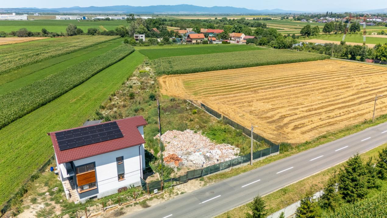 Teren cu potential, intravilan, Stupini!