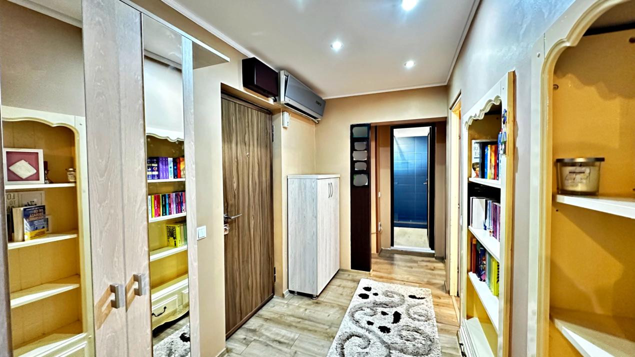 FAR/BILLA - APARTAMENT 3 CAMERE - ETAJ 1