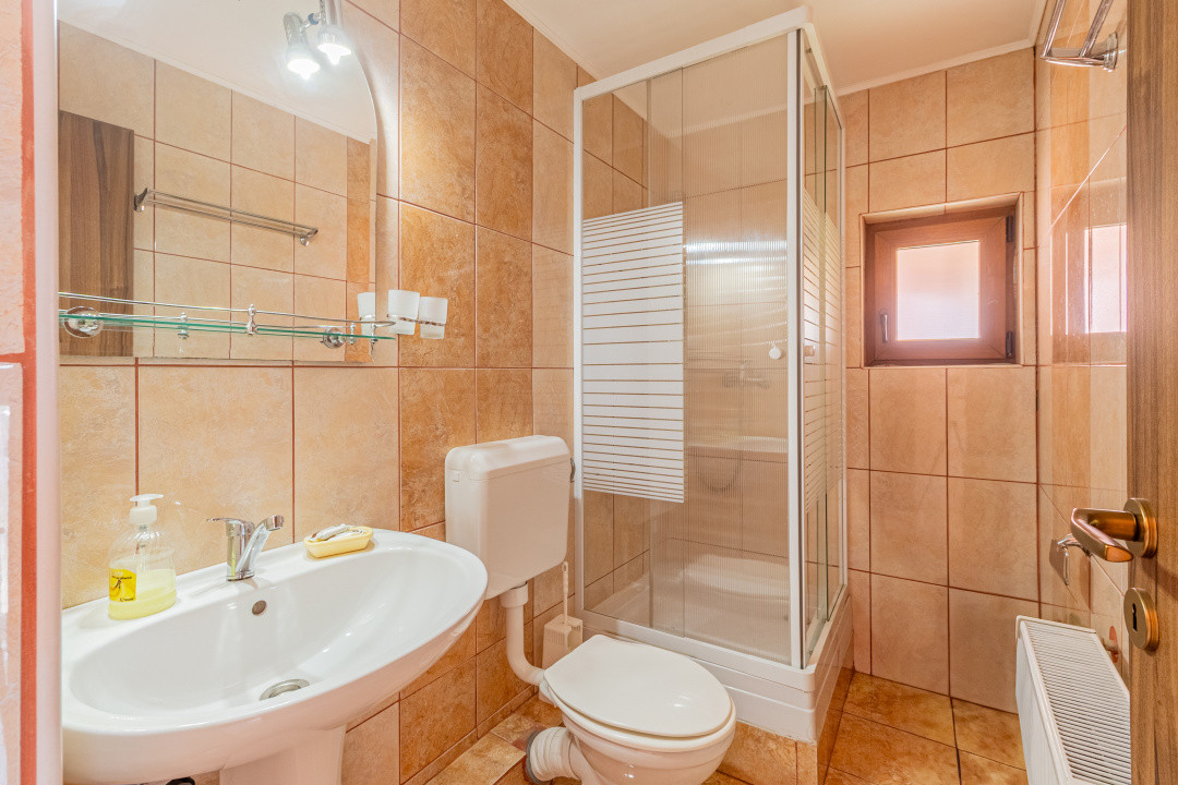 Pensiune, casa sau ambele? Proprietate unică în Râșnov, Brasov, Comision 0%