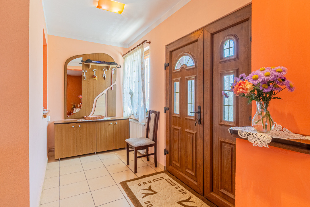 Pensiune, casa sau ambele? Proprietate unică în Râșnov, Brasov, Comision 0%
