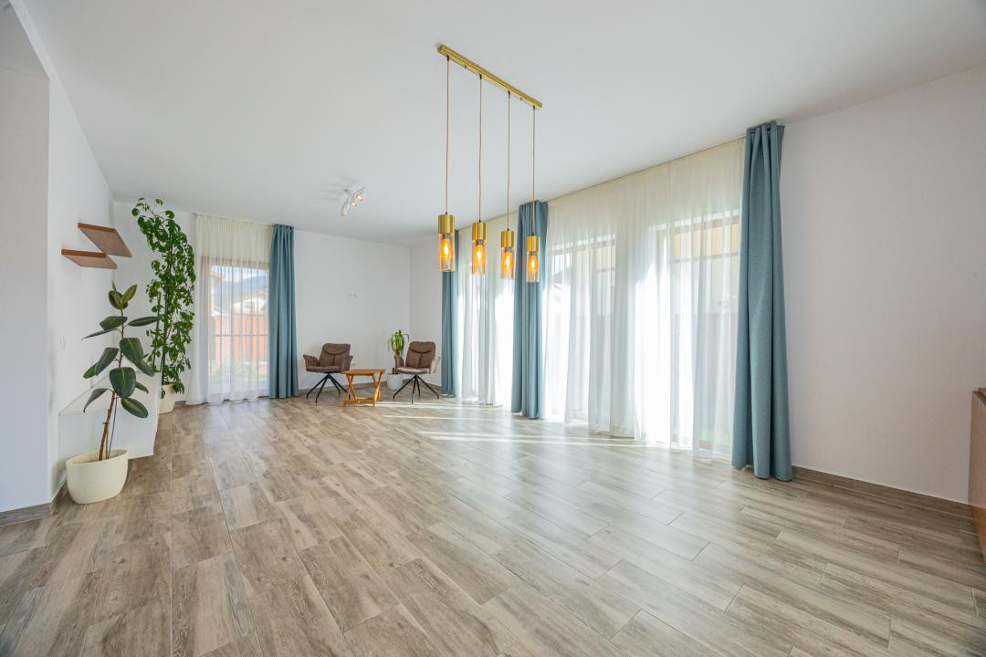 Casa la cheie, 500 mp teren – Cristian – 0% comision