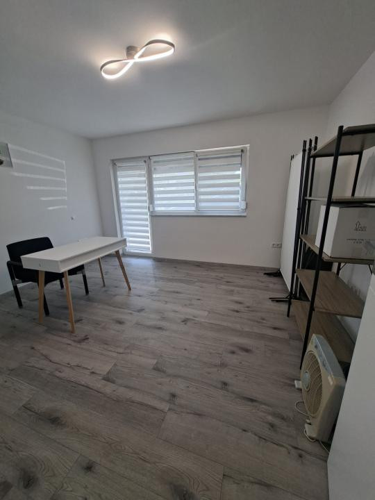 SPATIU COMERCIAL DE INCHIRIAT 700 euro STR SACEL