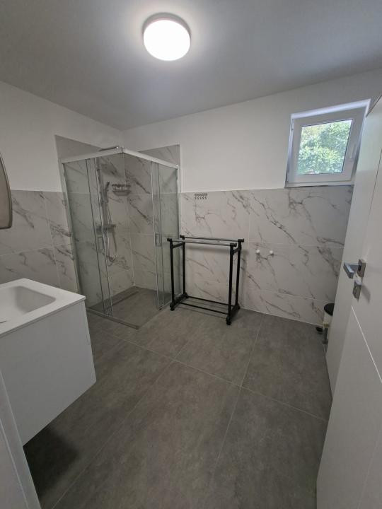SPATIU COMERCIAL DE INCHIRIAT 700 euro STR SACEL