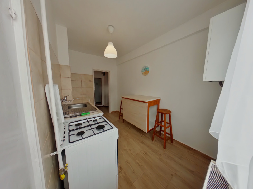 Apartament 2 camere, Ultracentral, aproape de centre universitare
