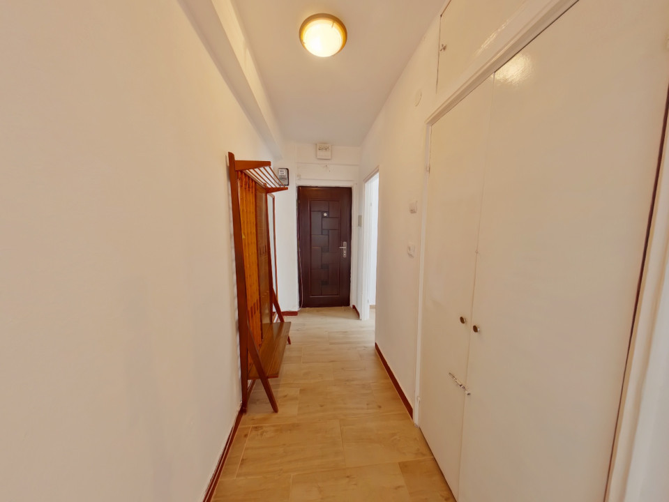 Apartament 2 camere, Ultracentral, aproape de centre universitare