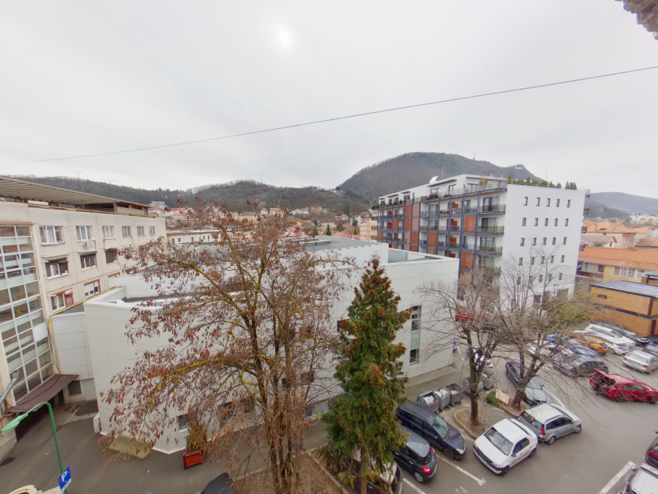 Apartament 2 camere, Ultracentral, aproape de centre universitare