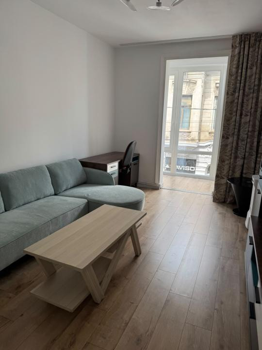 Apartament cu 2 camere decomandat in Centru, Piata Unirii!!