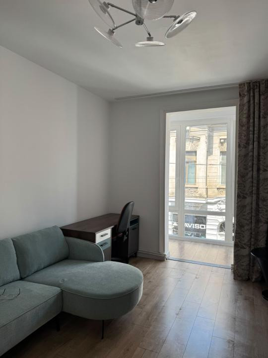 Apartament cu 2 camere decomandat in Centru, Piata Unirii!!