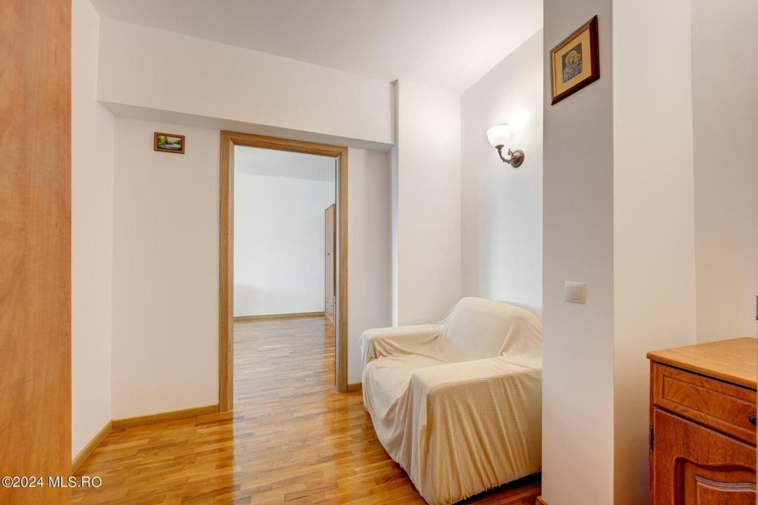 Apartament 2 camere, de inchiriat la doar 240m de statia de metrou 1 Decembrie 1