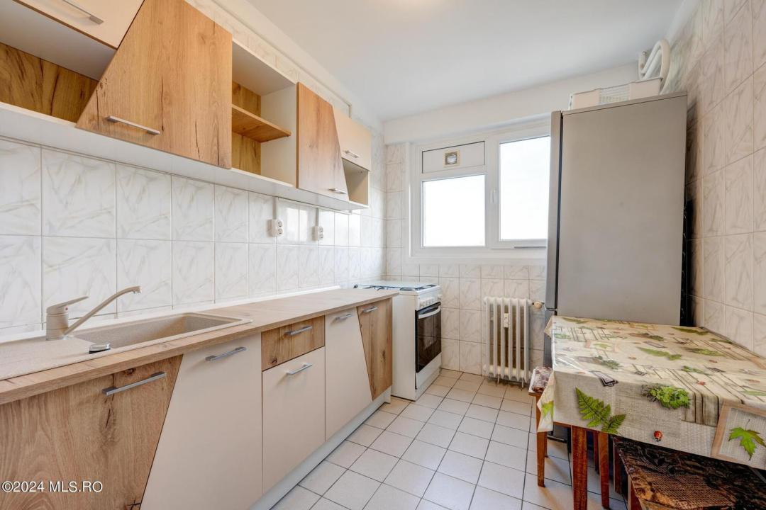 Apartament 2 camere, de inchiriat la doar 240m de statia de metrou 1 Decembrie 1