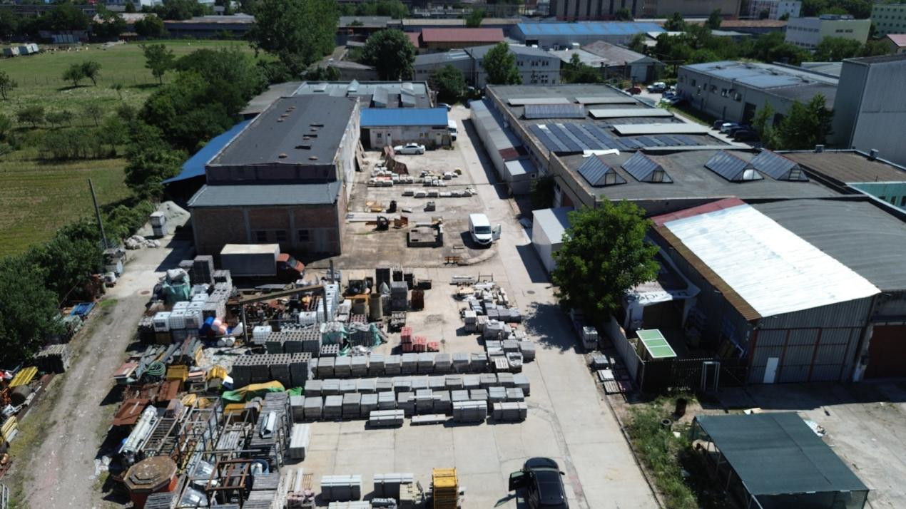 Hala industriala Uzina 2 cu teren betonat de 4500 mp