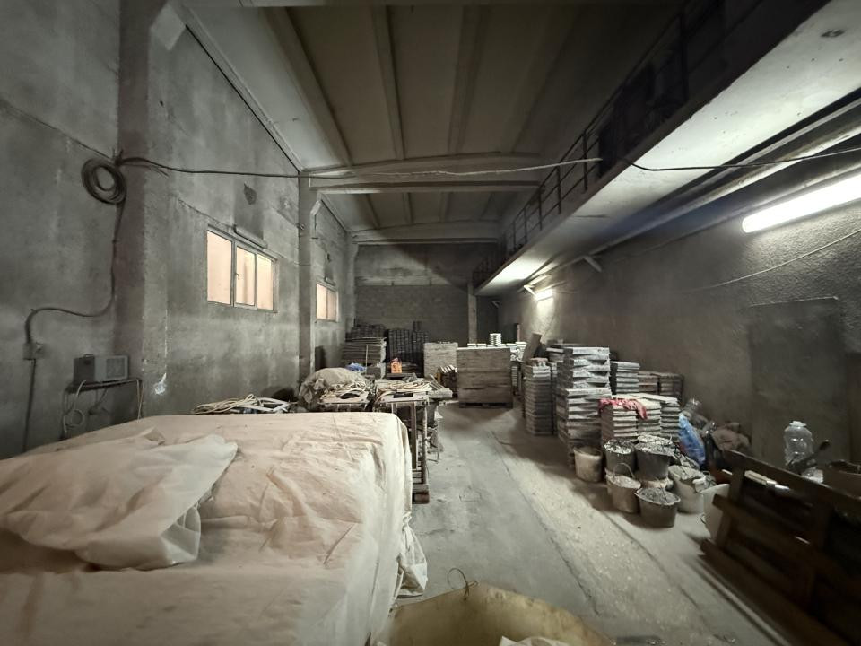 Hala industriala Uzina 2 cu teren betonat de 4500 mp