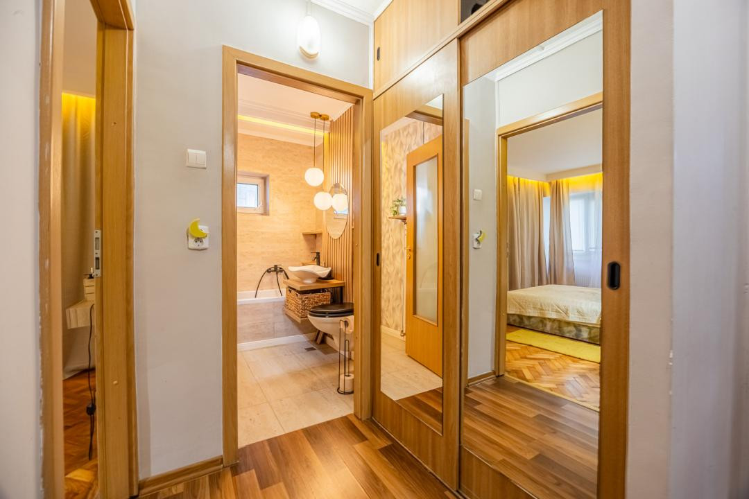 Apartament 3 camere, structură generoasă, Răcădău - Penny