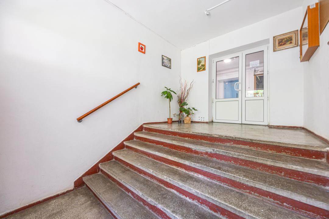 Apartament 3 camere, structură generoasă, Răcădău - Penny
