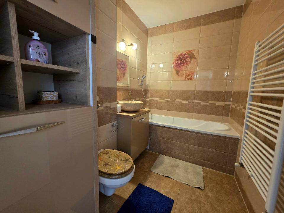 Apartament cu 2 camere cu boxa + loc de parcare 