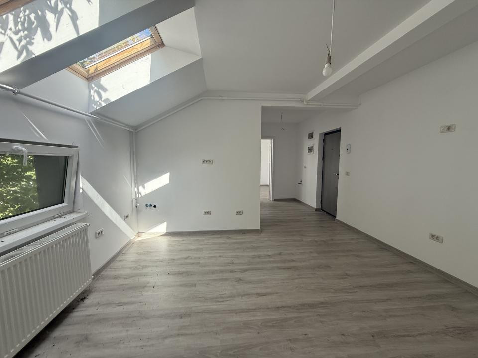 Apartament - 3 camere, bloc nou  Stupini