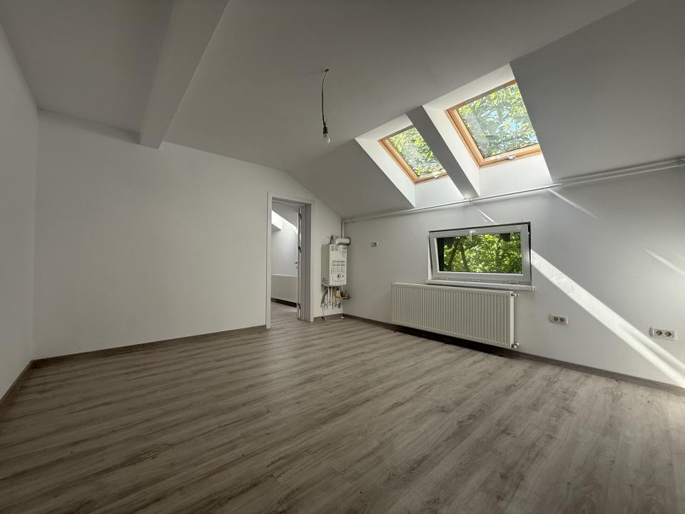 Apartament - 3 camere, bloc nou  Stupini