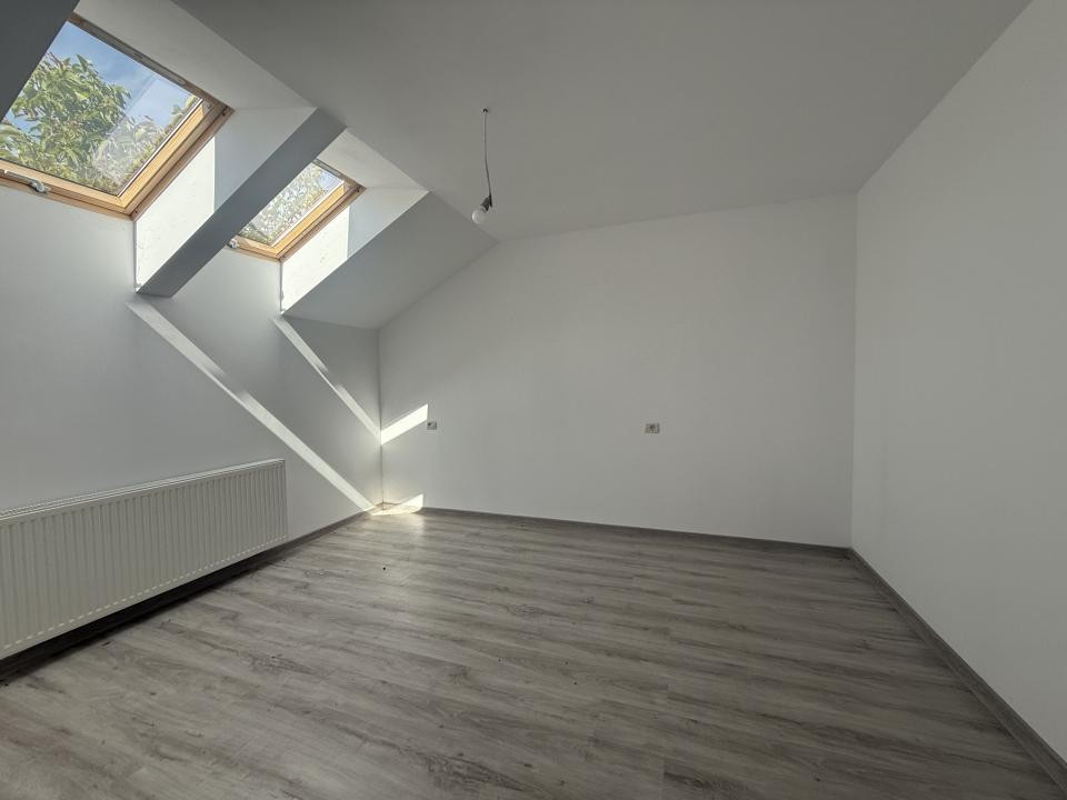 Apartament - 3 camere, bloc nou  Stupini