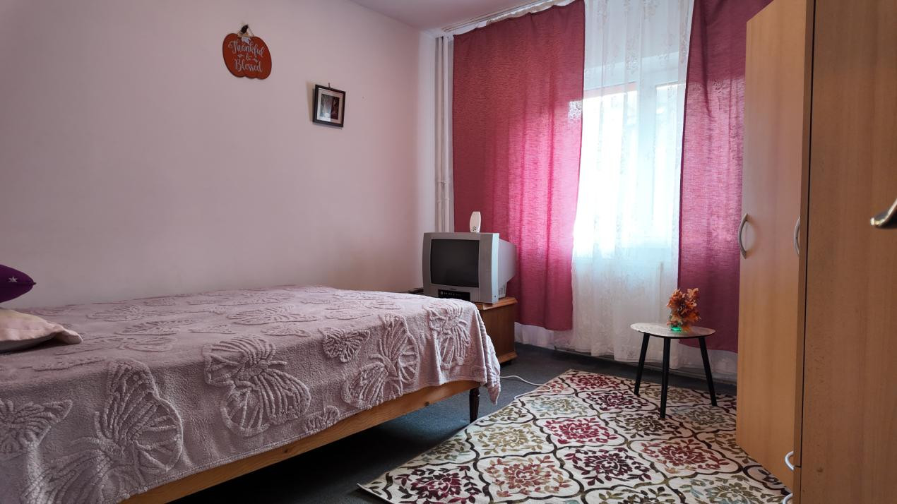 Închiriere apartament 3 camere, mobilat și utilat - zona Răcădău