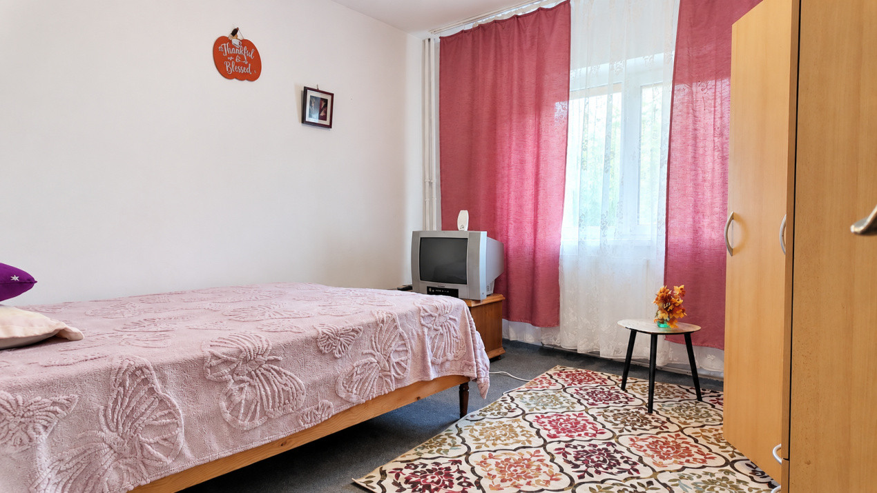 Închiriere apartament 3 camere, mobilat și utilat - zona Răcădău