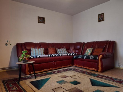 Închiriere apartament 3 camere, mobilat și utilat - zona Răcădău