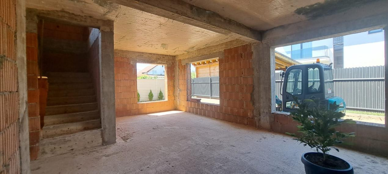 Duplex  de vanzare , curte  ,Selimbar