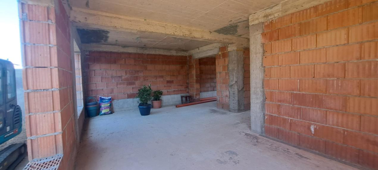 Duplex  de vanzare , curte  ,Selimbar