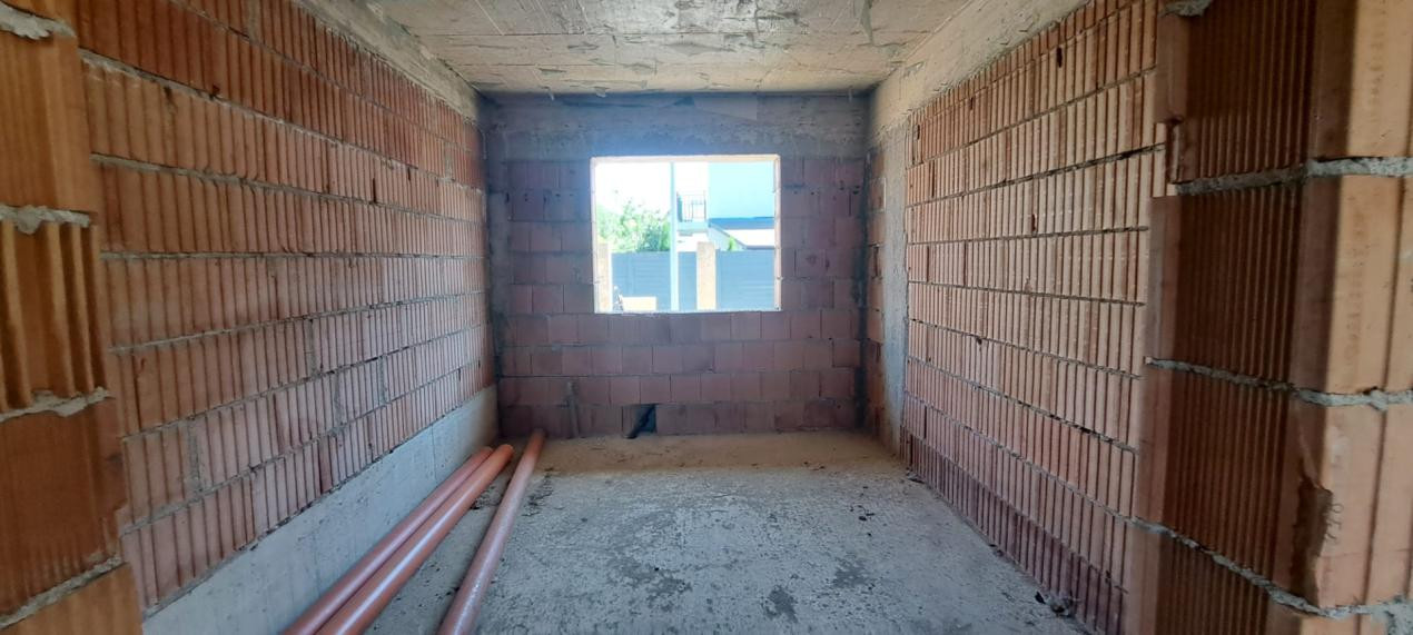 Duplex  de vanzare , curte  ,Selimbar