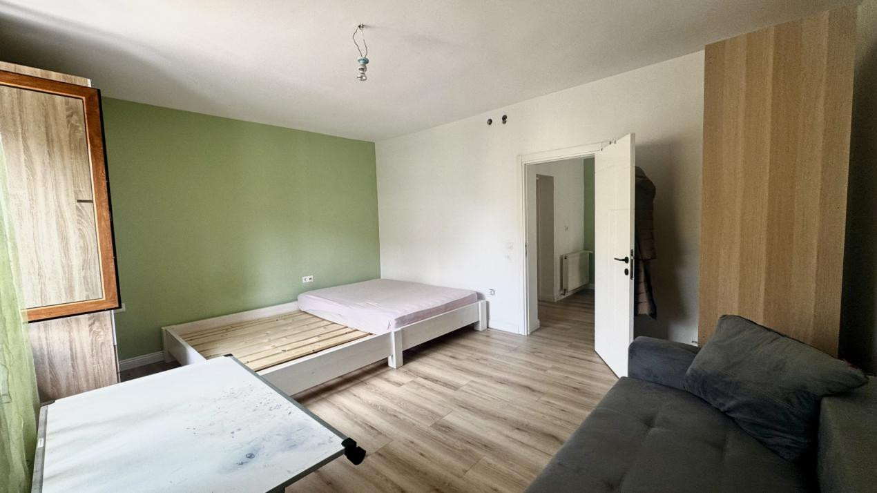 Apartament 3 camere la casă de închiriat Gușterita