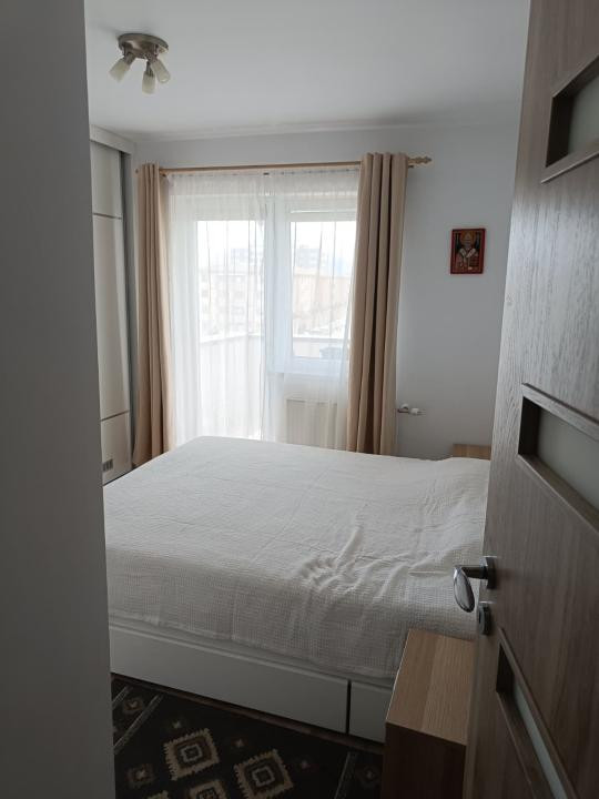 Apartament 3 camere | 2 băi | 2 balcoane de 8 mp | parcare |  vedere spre munți 