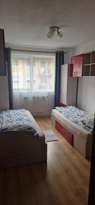 Apartament 3 camere decomandat | 77 mp | 2 dormitoare | 2 băi | Etaj 2 