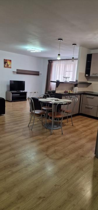Apartament 3 camere decomandat | 77 mp | 2 dormitoare | 2 băi | Etaj 2 
