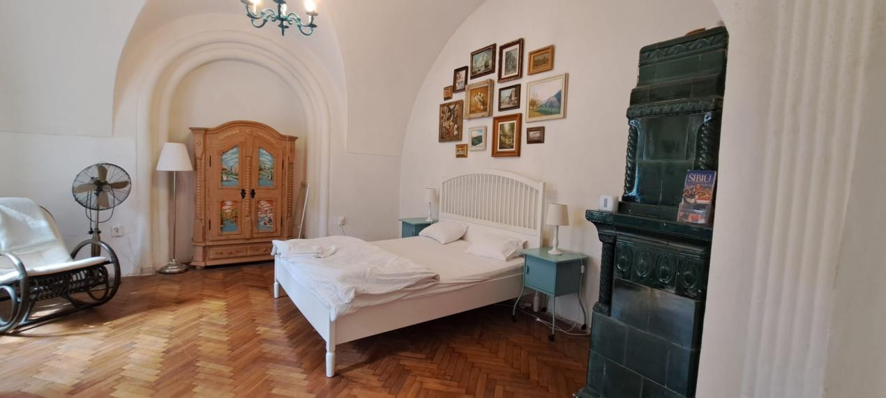 Eleganta si istorie in inima Sibiului – Spatiu ultracentral de inchiriat