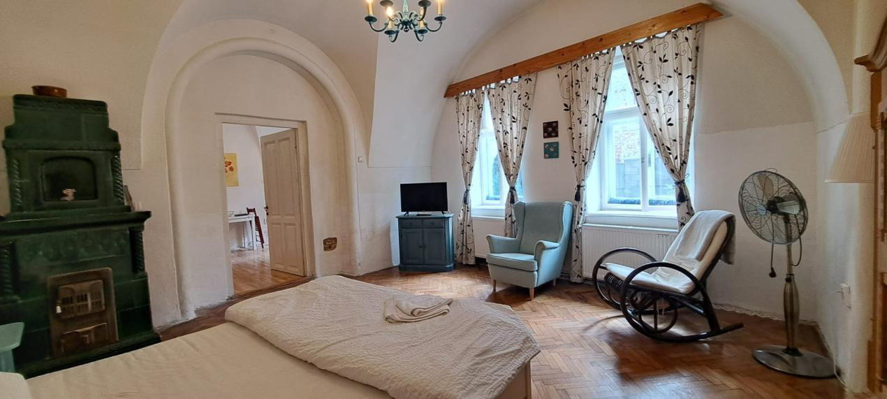 Eleganta si istorie in inima Sibiului – Spatiu ultracentral de inchiriat