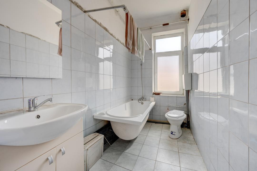Apartament casa, 3 camere, ultracentral, Izvorul Rece