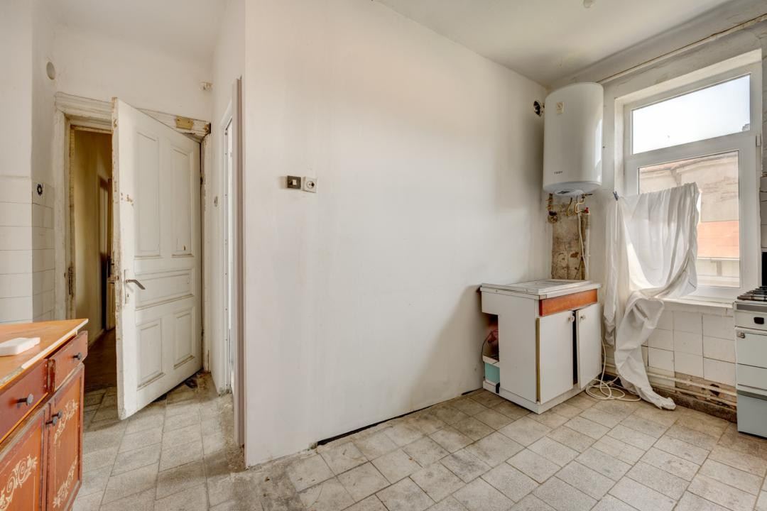 Apartament casa, 3 camere, ultracentral, Izvorul Rece