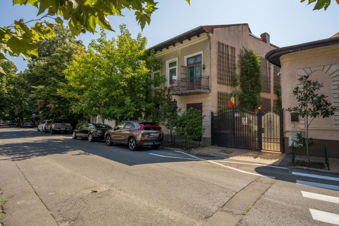 Apartament casa, 3 camere, ultracentral, Izvorul Rece