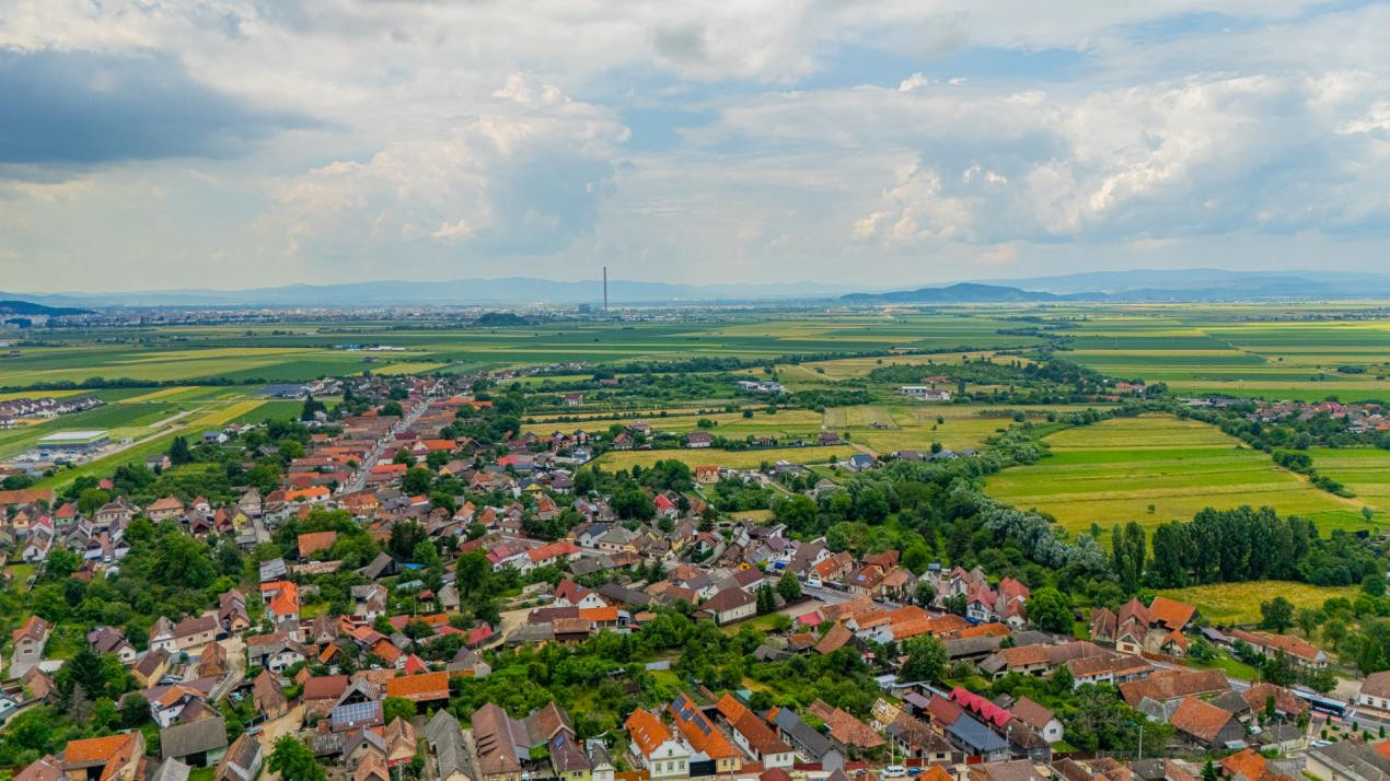 Cernatu, casă cu teren de 1000 mp