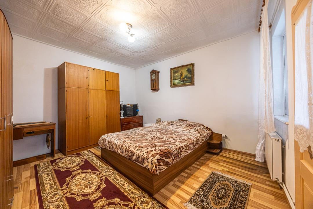 Cernatu, casă cu teren de 1000 mp