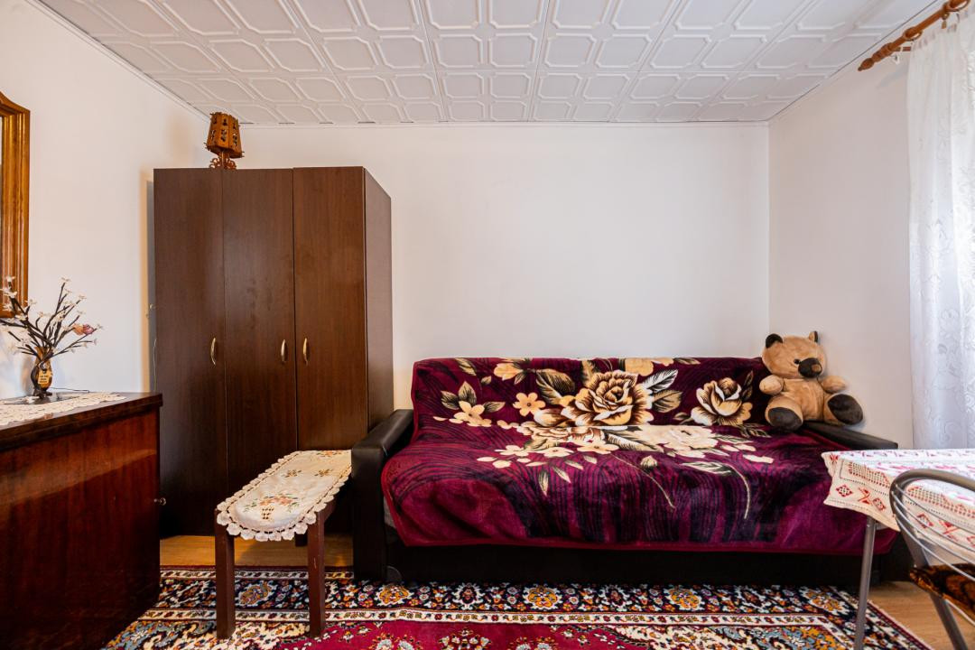 Cernatu, casă cu teren de 1000 mp