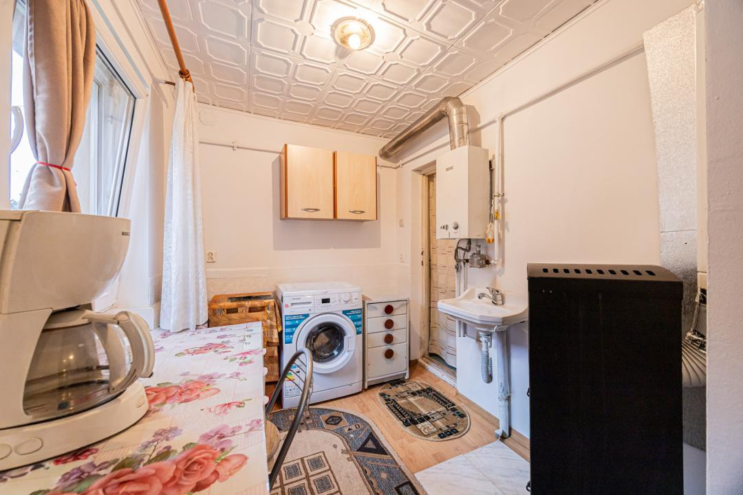 Cernatu, casă cu teren de 1000 mp