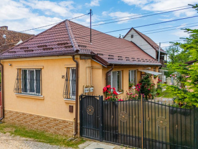 Cernatu, casă cu teren de 1000 mp