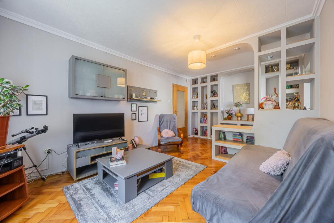 Apartament 3 camere, structură generoasă, Răcădău - Penny