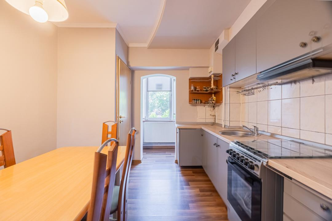 Apartament 3 camere, structură generoasă, Răcădău - Penny