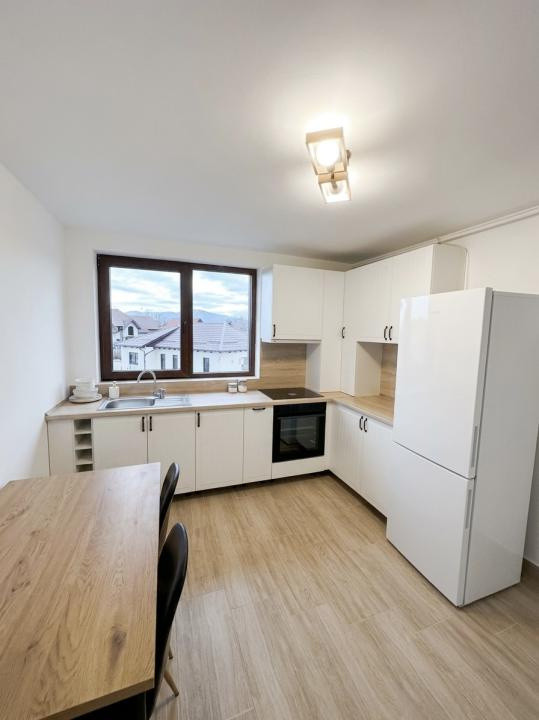 Apartament decomandat de închiriat în Codlea | 82 mp utili | Parcare - bloc nou