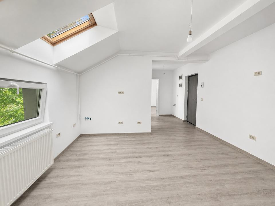 Apartament - 3 camere, bloc nou  Stupini