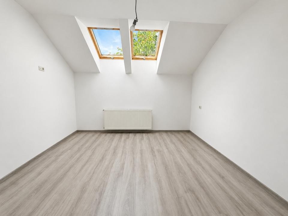 Apartament - 3 camere, bloc nou  Stupini